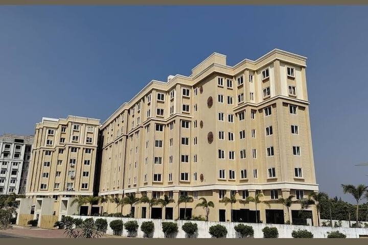 The Hotel Dream Land