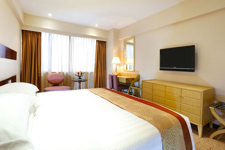 Room 5 of 38
