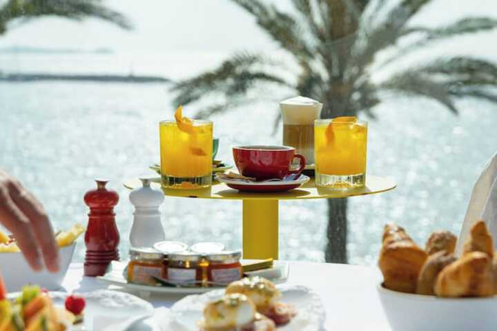 Breakfast/Coffee Service 114 of 152