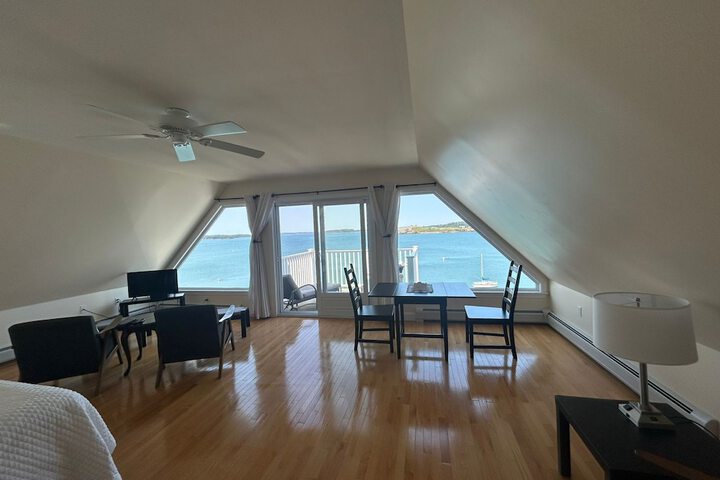 Room 10 of 78