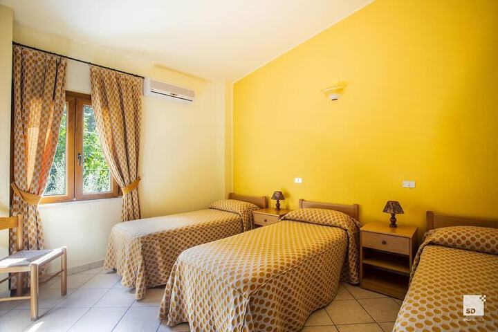 Room 15 of 119