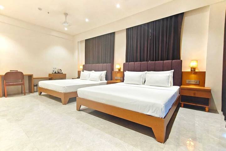 Room 10 of 21