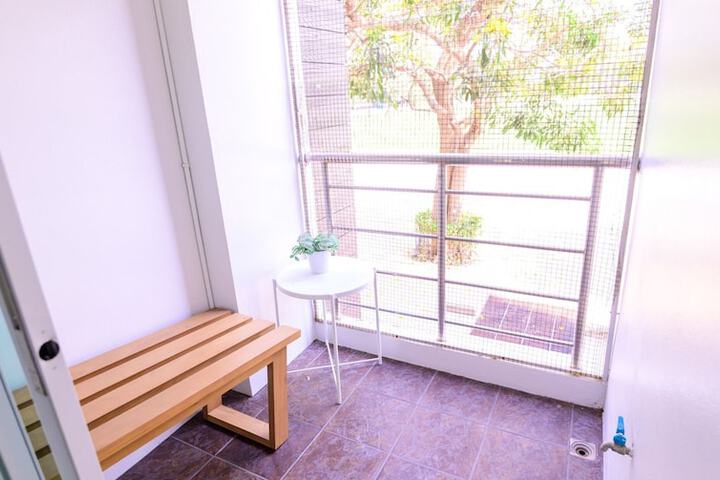 Room 12 of 50