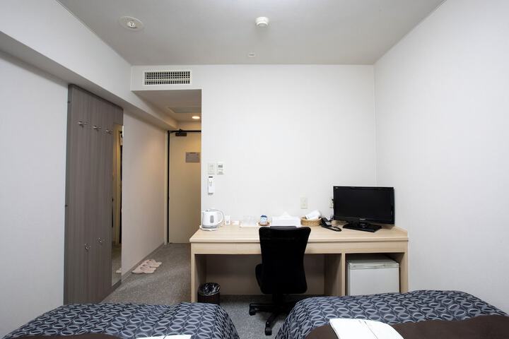 Room 11 of 51