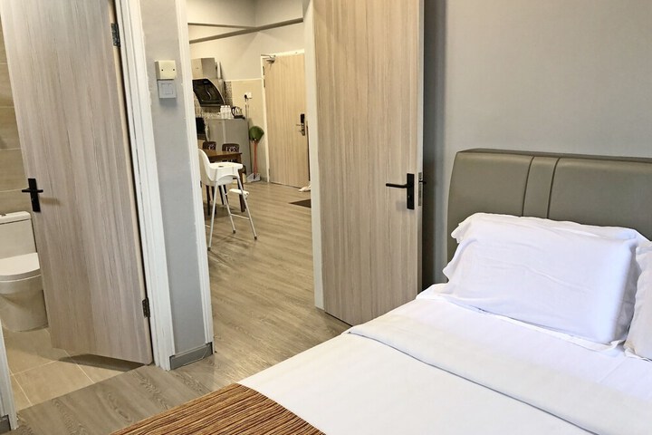 Room 2 of 71