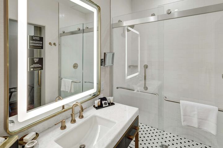 Bathroom shower