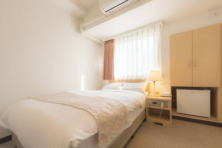 Room 12 of 98