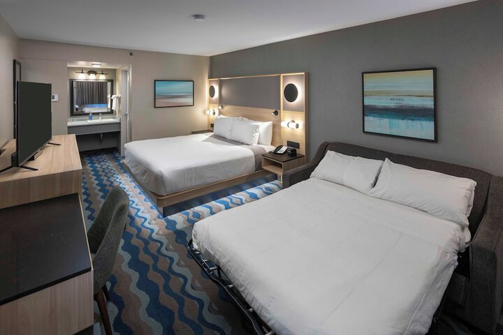 Room 8 of 60