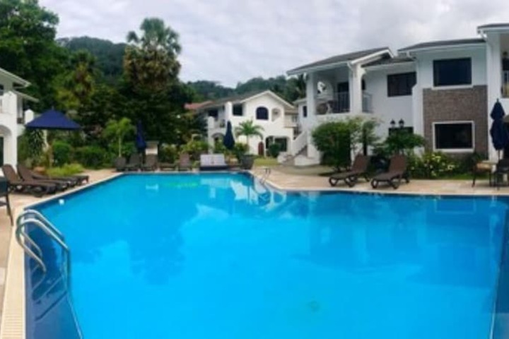 Pool 23 of 32
