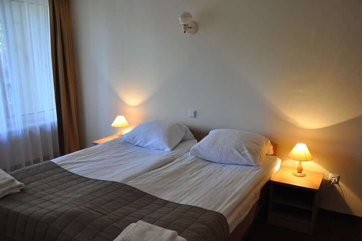 Room 9 of 46