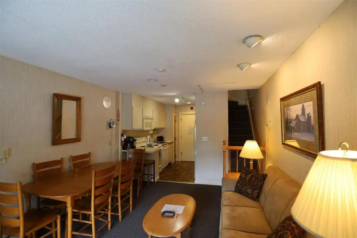 Room 2 of 7