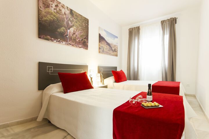 Room 2 of 27