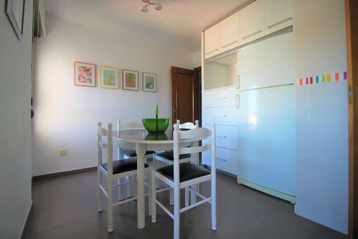 Room 8 of 28