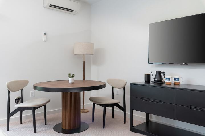Room 26 of 59