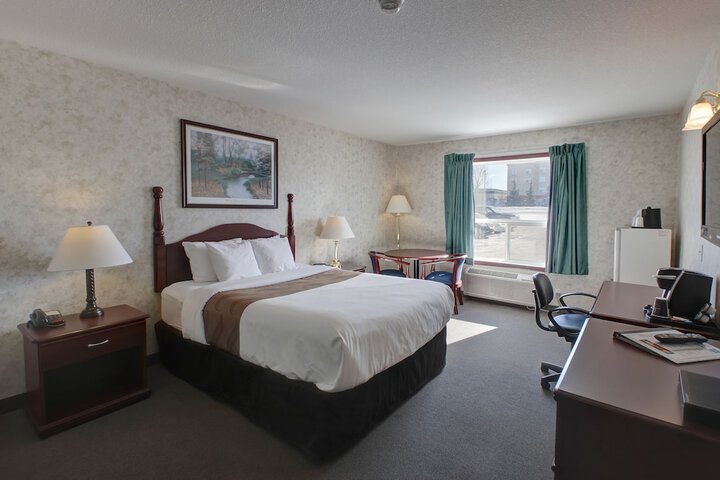 Room 5 of 12