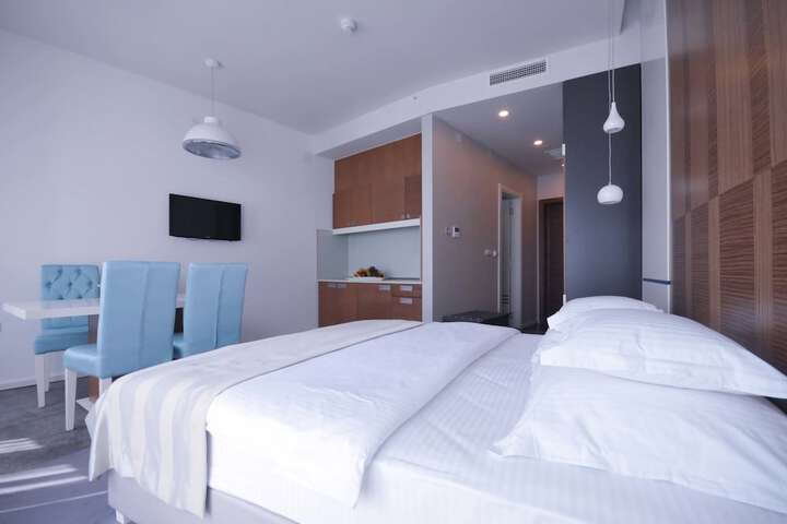 Room 7 of 31