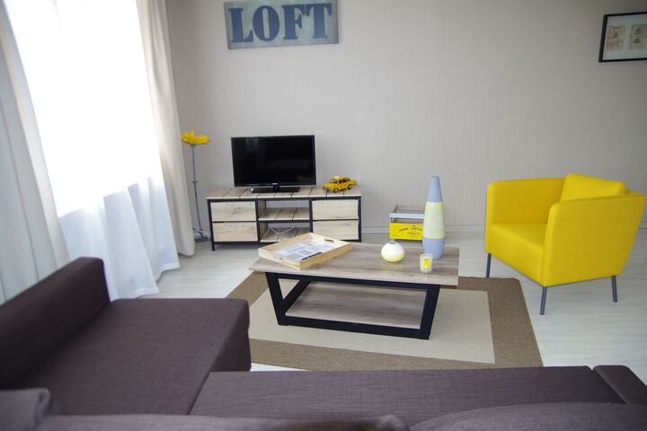 Room 5 of 18