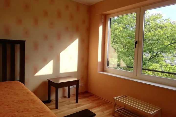 Room 3 of 10