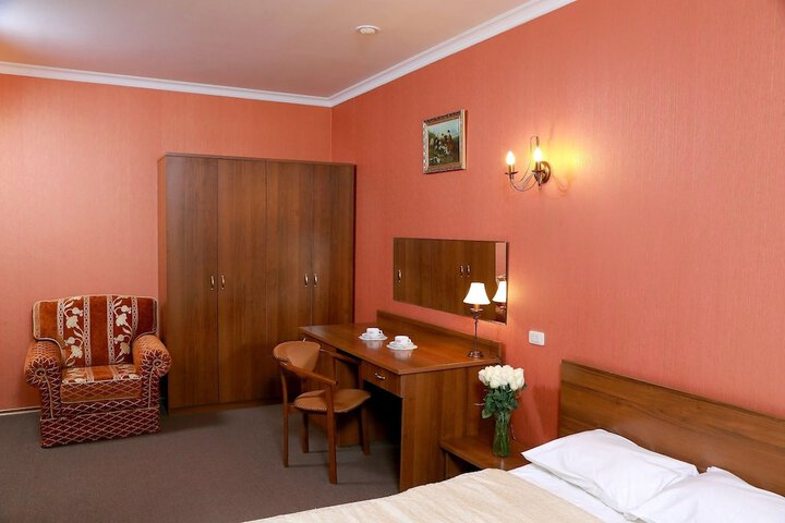 Room 11 of 45