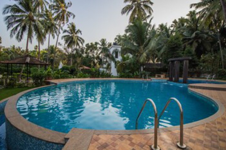 Pool 13 of 20