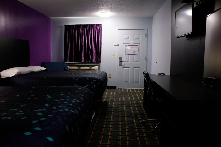 Room 15 of 30