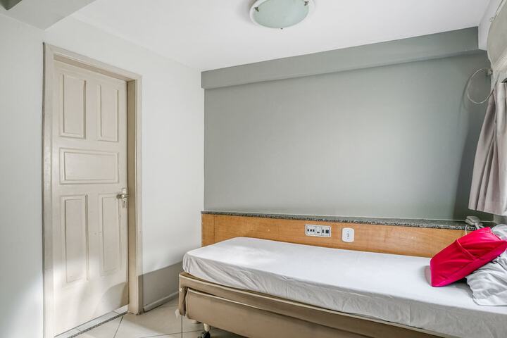 Room 9 of 35