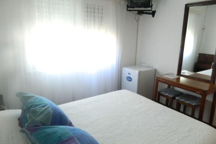 Room 5 of 27