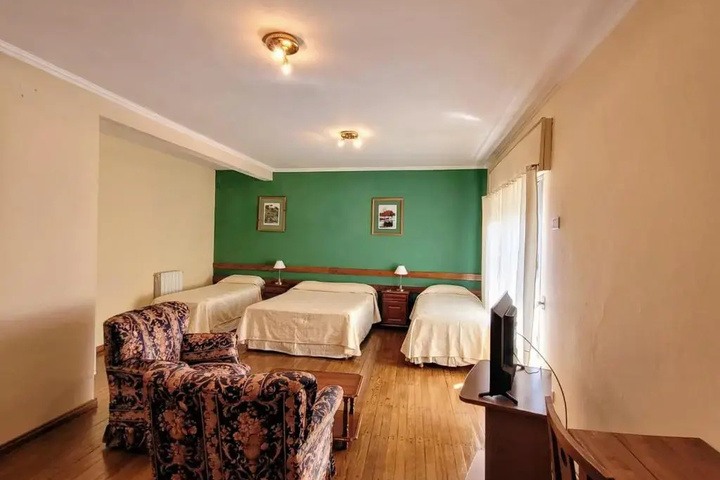 Room 2 of 14