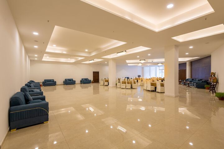 Business Center 87 of 94