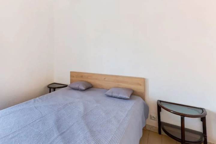 Room 4 of 15