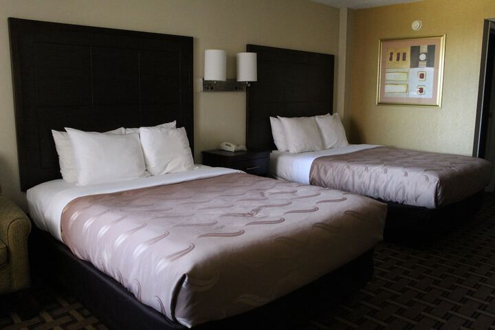 Room 4 of 49