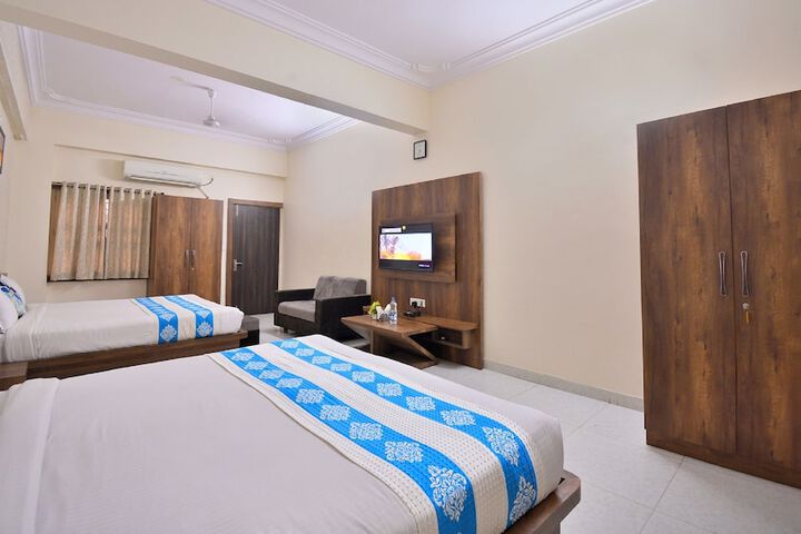 Room 9 of 25