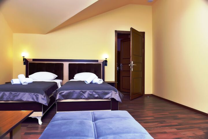 Room 5 of 36