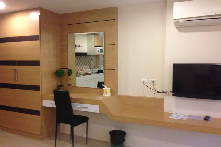 Room 18 of 35