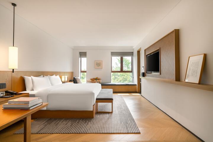 Room 5 of 55