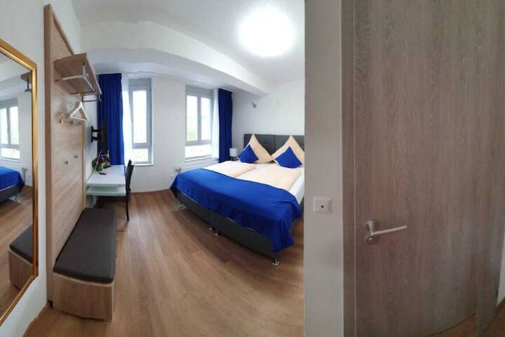 Room 6 of 29