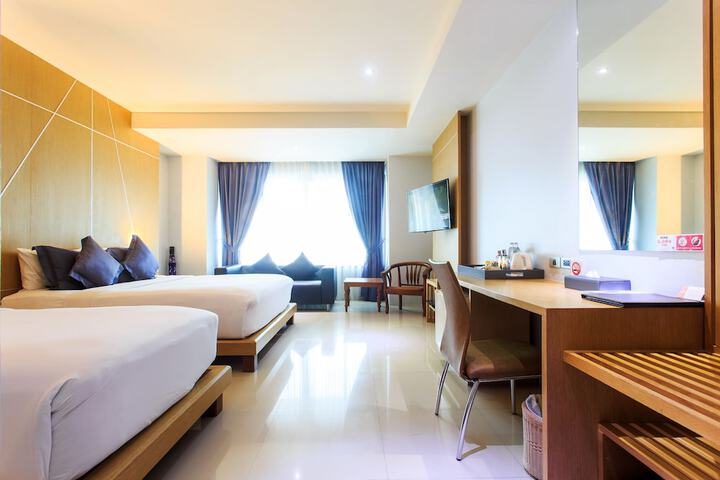 Room 11 of 112