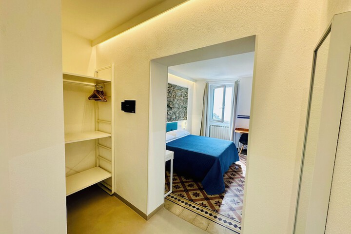 Room 120 of 190