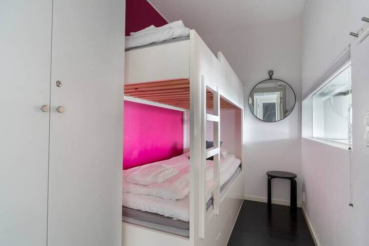 Room 324 of 865