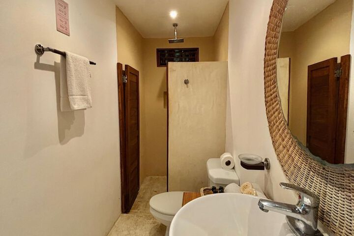 Room 65 of 92