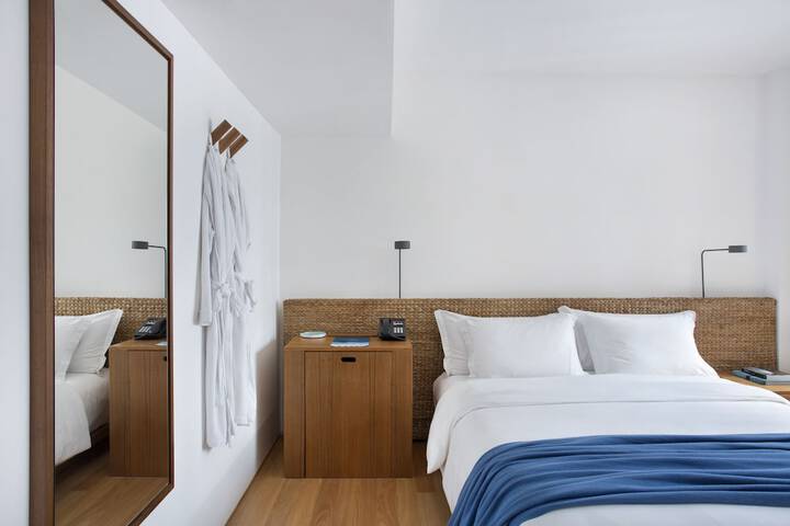 Room 10 of 70