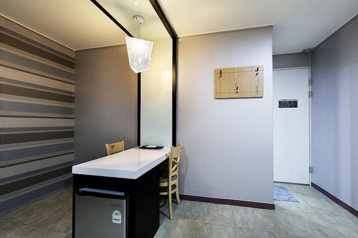 Room 7 of 47