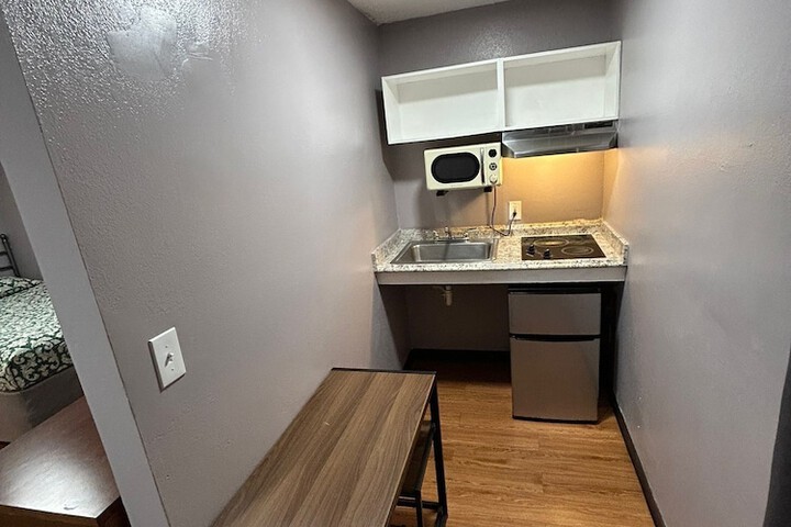 Room 8 of 14