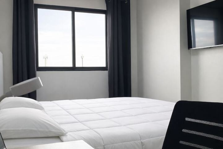 Room 2 of 7