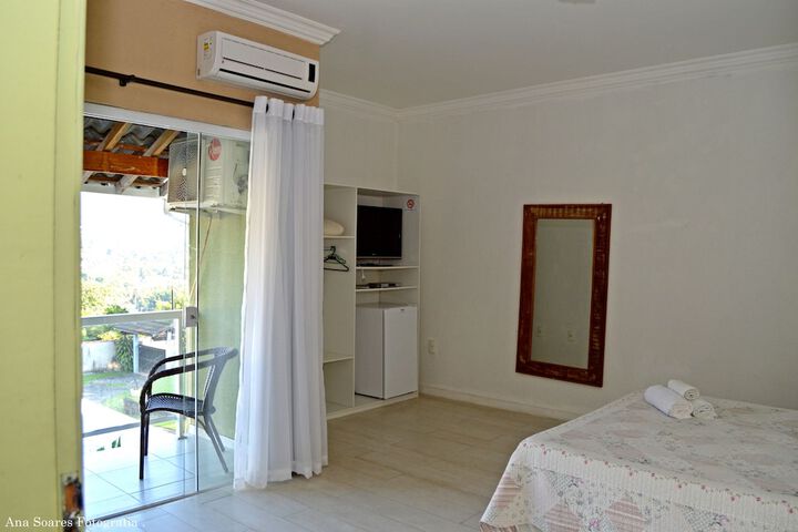 Room 7 of 32