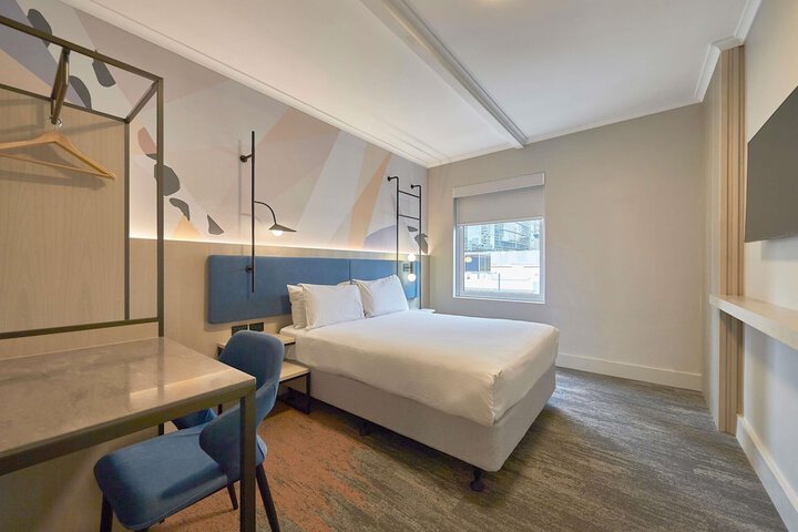Room 11 of 148