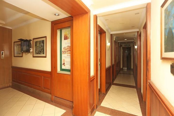Ballroom/Hall 85 of 108