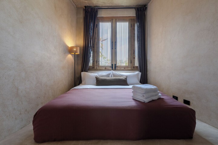 Room 41 of 99