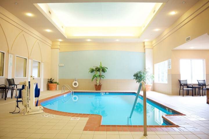 Pools & Facilities