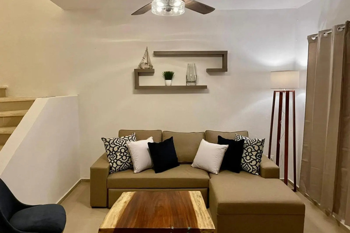 Room 10 of 21